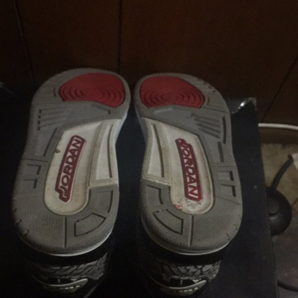 Retro 3s - Picture 3 of 4